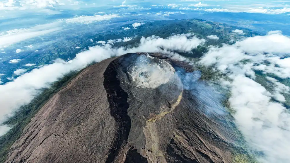 Daftar Lengkap Gunung di Jawa Tengah